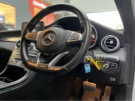 2017 Mercedes-Benz C Class 2017 MERCEDES-BENZ C220D LAUREUS EDITION 2.2 AUTOMATIC / CRUISE CONTROL / REVERSE CAMERA / ELECTRIC MEMORY & HEATED SEATS / PADDLE SHIFTERS / AMBIENT LIGHTS AND MORE thumbnail