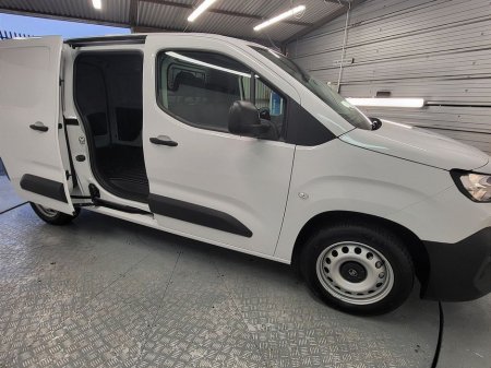 2025 Citroen Berlingo Enterprise BlueHDi 100 LWB From €89 Per Week €20,731 thumbnail