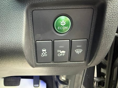 2015 Honda HR-V  €14,590 thumbnail