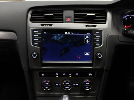 2017 Volkswagen Golf 1.2 TSI COMFORTLINE €15,950 thumbnail