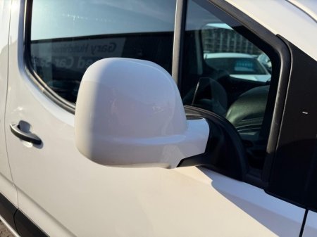 2020 Vauxhall Combo - thumbnail 30