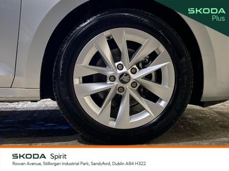 2025 Skoda Octavia - thumbnail 8