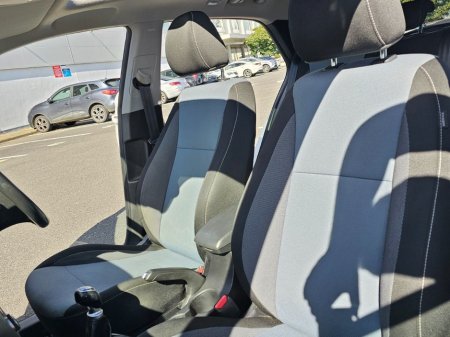 2016 Hyundai i20 - thumbnail 12