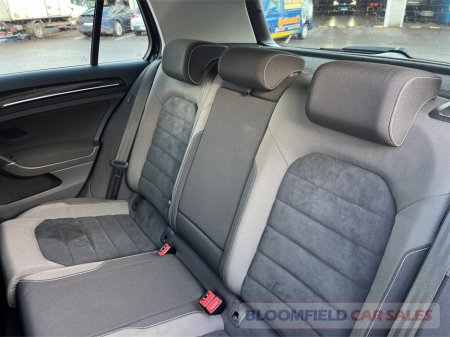 2015 Volkswagen Golf HIGHLINE , AUTO // LOW MILEAGE €13,950 thumbnail