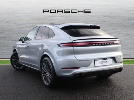 2024 Porsche Cayenne E-Hybrid Coupe €105,000