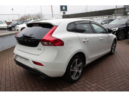 2017 Volvo V40 - thumbnail 4