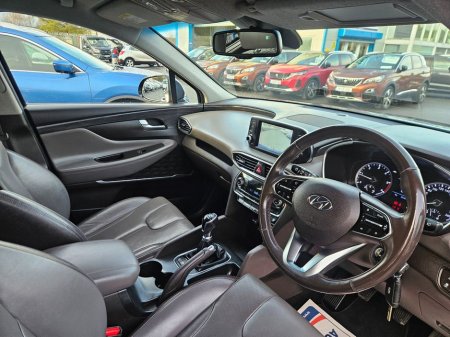 2019 Hyundai Santa Fe 4WD Executive Plus 5DR €27,990 thumbnail