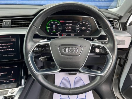 2021 Audi e-tron 50 QUATTRO // BANG & OLUFSEN // ADAPTIVE AIR SUSPENSION // LEATHER HEATED POWERED SEATS €28,400