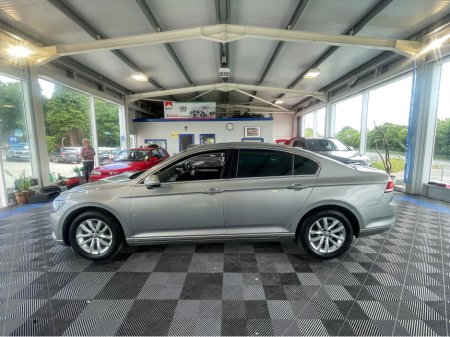 2017 Volkswagen Passat COMFORTLINE 1.6 TDI MANUAL 6SPEED FWD 120HP 4DR €14,950 thumbnail