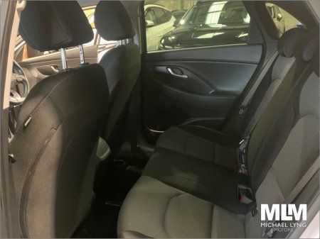 2019 Hyundai i30 - thumbnail 14