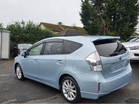 2013 Toyota Prius Alpha - thumbnail 12