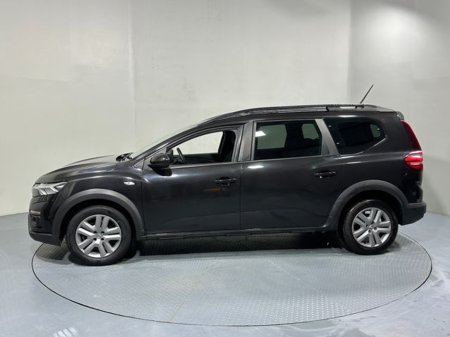 2022 Dacia Jogger Comfort Petrol 7 Seater 1.0 221 €17,750 thumbnail