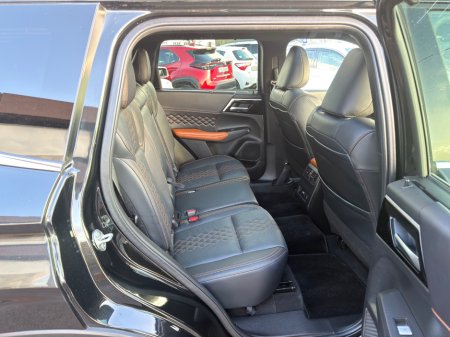 2023 Mitsubishi Outlander - thumbnail 9