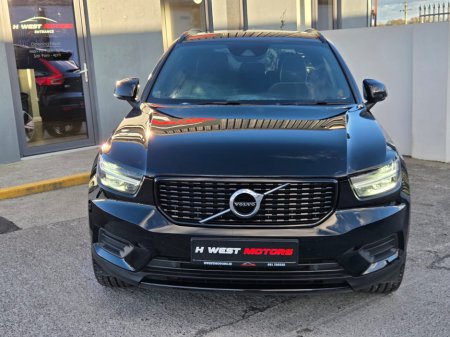 2022 Volvo XC40 R-DESIGN T4 RECHARGE €27,950 thumbnail