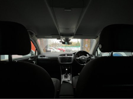 2018 Volkswagen Tiguan - thumbnail 16