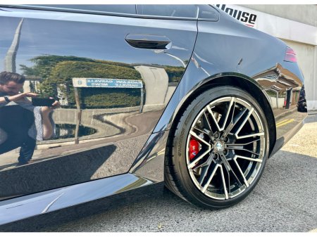 2024 BMW M5 *TINY MILAGE* 4.4 V8 HYBRID AUTO 4DR €121,900