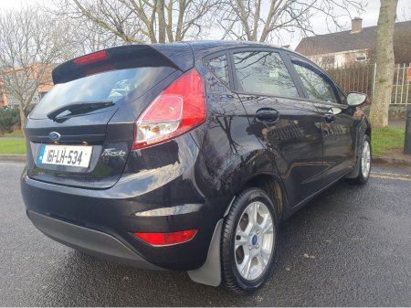 2016 Ford Fiesta ZETEC 1.0 65PS, 61,000KM !!! , Full Service History €9,995 thumbnail
