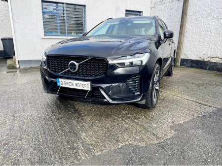 2023 Volvo XC60 T6 RECHARGE PHEV PLUS DARK AWD AUTO 5DR €39,995 thumbnail