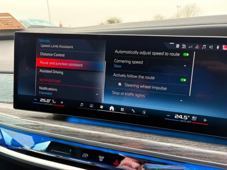 2025 BMW 7 Series M760e xDrive M Sport Pro [Ultimate Pack] €134,995 thumbnail