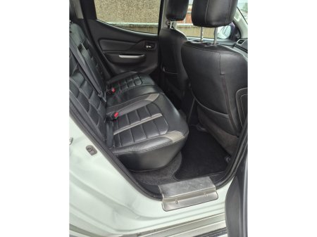 2017 Mitsubishi L200 DID BARBARIAN D/C 4WD 18 2.5 CR 4WORK 181BHP 178BHP 4DR €16,950 thumbnail