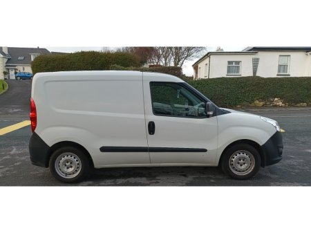 2017 Opel Combo VAN L1H1 2000 BASE 1.3 CDTI 2 2DR €7,500