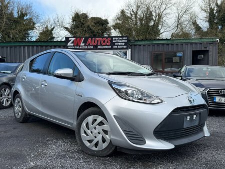 2019 Toyota Aqua - thumbnail 2