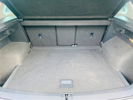 2018 Volkswagen Tiguan R-LINE  2.0 TDI 150HP D7F 5DR €25,995 thumbnail