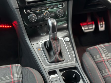 2017 Volkswagen Golf - thumbnail 41