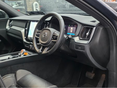 2023 Volvo XC60 2.0 B4 PLUS DARK AUTO. HUGE SPEC. FINANCE ARRANGED. SIMI. AA APPROVED. €42,950 thumbnail
