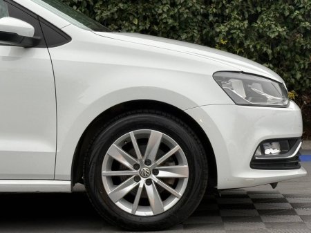 2015 Volkswagen Polo - thumbnail 9