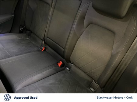 2020 Volkswagen Golf STYLE 1.5 TSI MHEV AUTOMATIC 150BHP €24,995 thumbnail