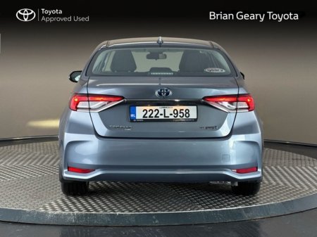 2022 Toyota Corolla HYBRID LUNA SALOON €26,950
