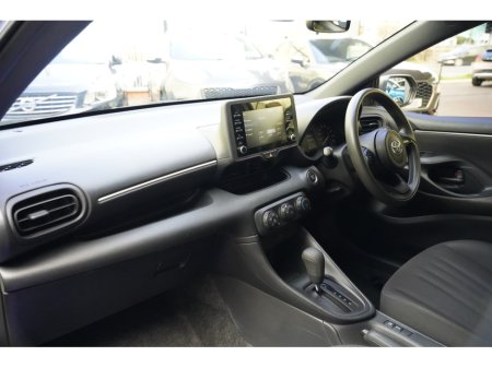 2020 Toyota Yaris - thumbnail 22