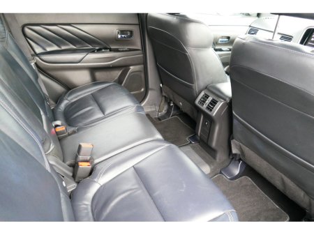 2020 Mitsubishi Outlander 2.4 DYNAMICS PHEV 221 €23,500 thumbnail