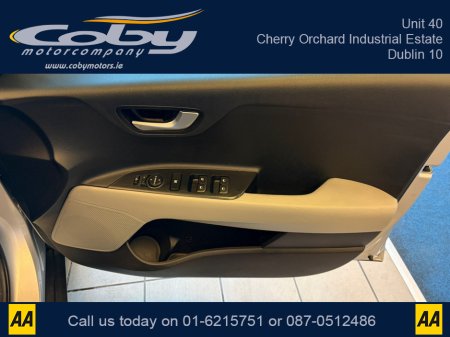 2020 Kia Stonic 5DR thumbnail