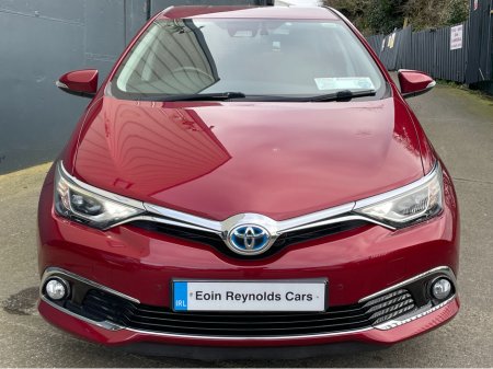 2018 Toyota Auris - view 3
