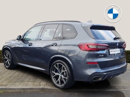 2022 BMW X5 xDrive45e xLine €63,995 thumbnail