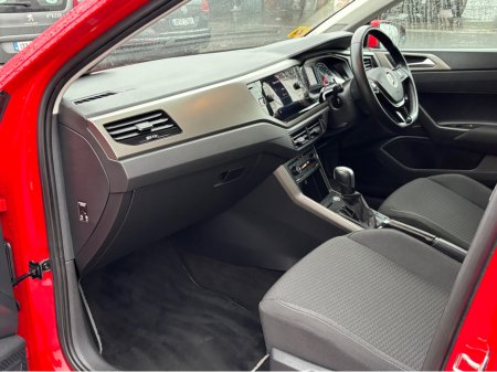 2021 Volkswagen Polo 1.0 COMFORTLINE AUTO €17,999 thumbnail