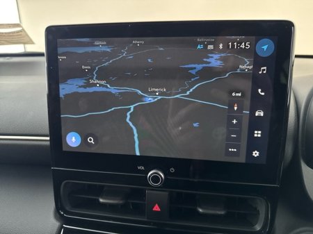 2025 Toyota Yaris Cross HYBRID LUNA SPORT €30,950 thumbnail