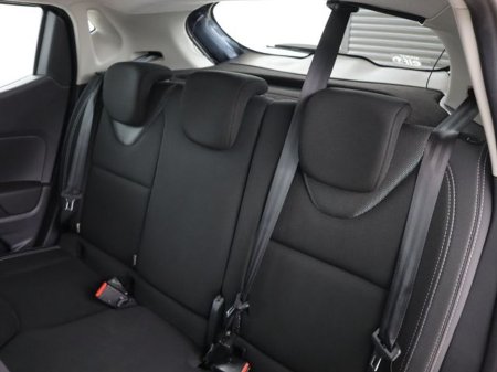 2019 Renault Clio - thumbnail 15