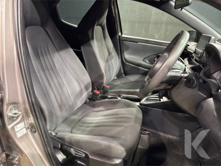 2021 Toyota Yaris - thumbnail 12