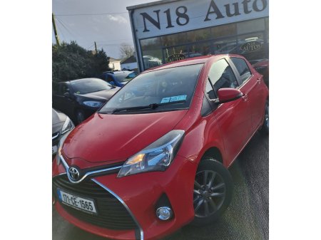 2017 Toyota Yaris - thumbnail 1