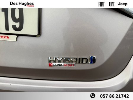 2020 Toyota Corolla Hybrid Luna-Sport Saloon €22,450 thumbnail