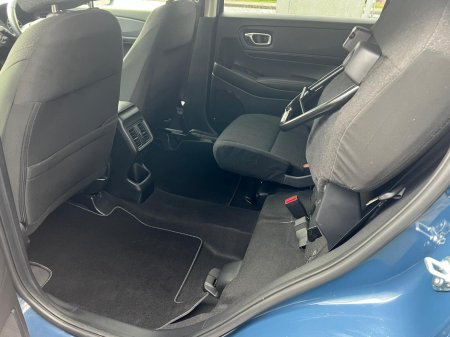 2025 Honda HR-V HR-V 1.5i-MMD e:HEV Elegance €39,950 thumbnail