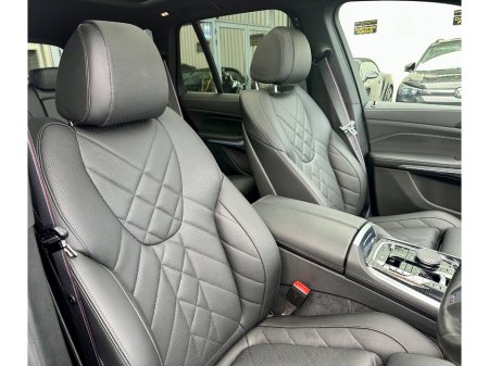 2025 BMW X5 - thumbnail 13