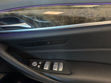 2018 BMW 5 Series - thumbnail 12