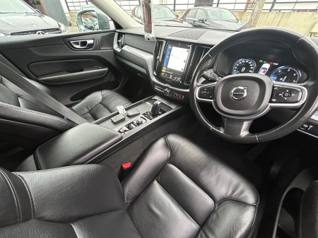 2020 Volvo XC60  €28,850 thumbnail