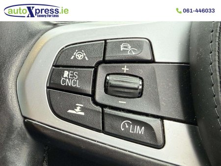 2017 BMW 5 Series - thumbnail 8