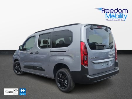 2026 Citroen Berlingo Multispace Automatic Wheelchair Access Taxi Spec €57,000