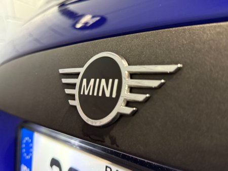 2020 MINI Hatch  €17,900 thumbnail
